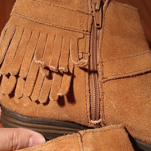 Minnetonka Brown Suede Ankle Boots Size 8 - Picture 6 of 15